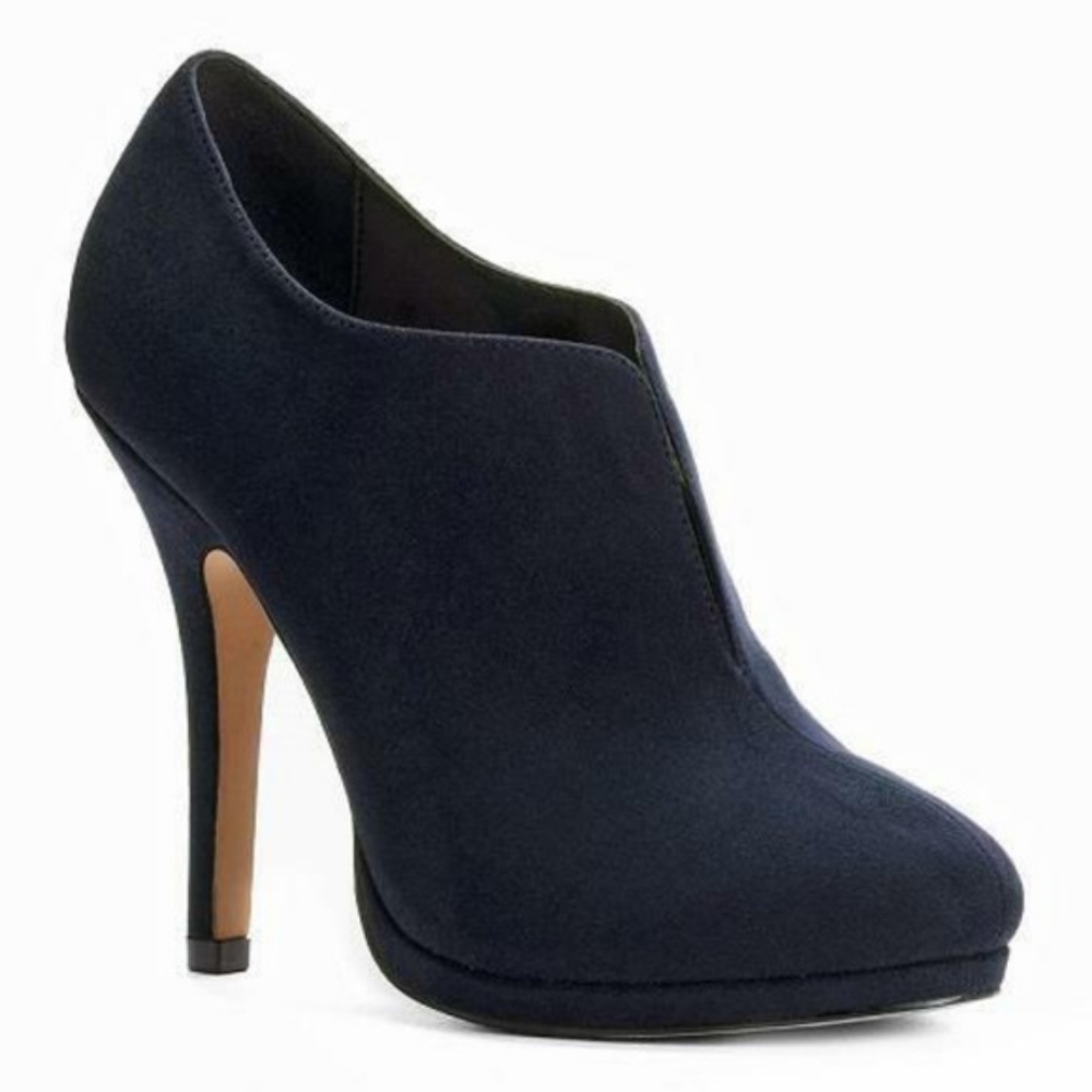 Apt. 9 Apellinore Black Booties